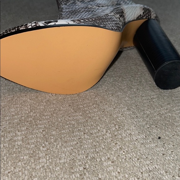 SNAKESKIN PRINT BOOTIE SIZE 42 BRAND NEW ! - Picture 3 of 4